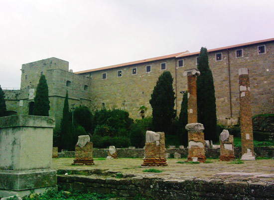 Los restos de la basílica romana