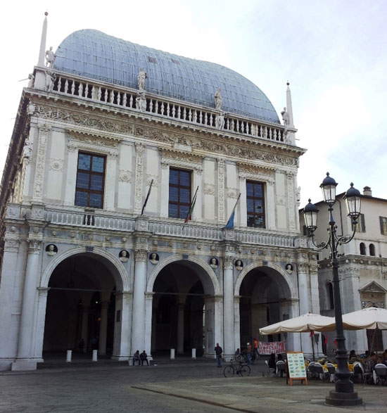 Il Palazzo della Loggia