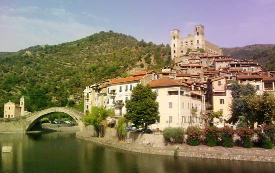 Zehn sehenswerte Dörfer in Ligurien