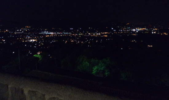 Panorama sulla piana di Luni da piazza Querciola