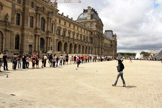 Coda al Louvre