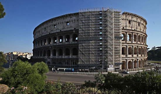 Foto restauro Colosseo