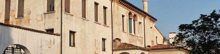 Treviso: ein auf den Kopf gestelltes Museum und mehr als eine Million Euro für die Bedürfnisse einer Goldin-Ausstellung