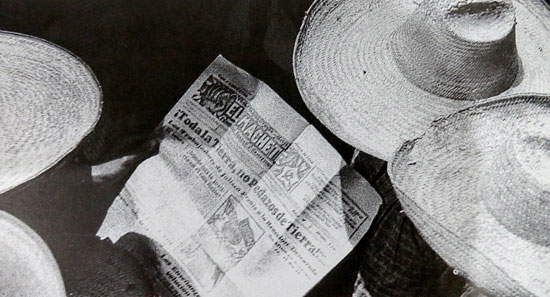 Tina Modotti, Campesinos leyendo el machete