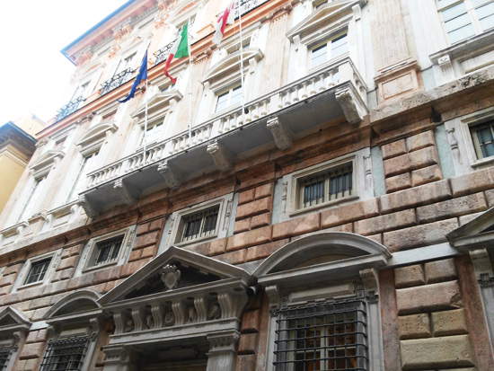 Die Fassade des Palazzo Tobia Pallavicino