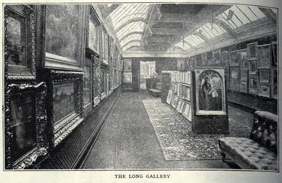 Uno degli ambienti delle Grafton Galleries: la cosiddetta Long Gallery, nel 1893