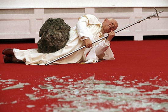 Maurizio Cattelan, La nona ora