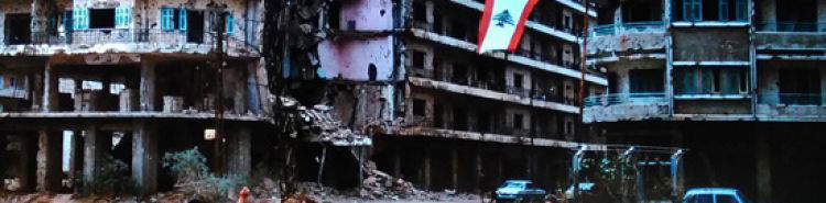 Fußball nach Steve McCurry: ein Spiel, das die Völker in brüderlicher Umarmung vereint