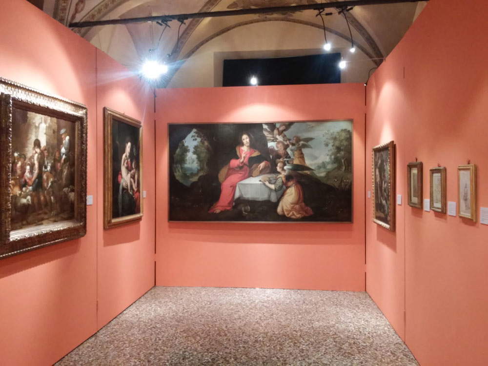 Erster Saal der Ausstellung Sinibaldo Scorza. Fabeln und Natur an der Schwelle zum Barock