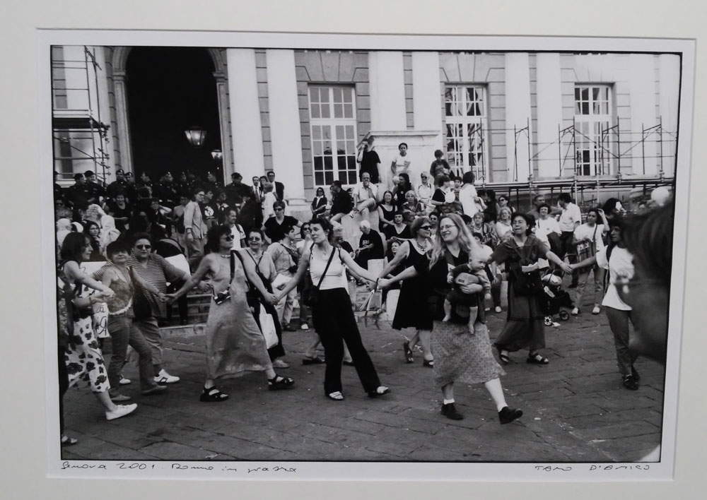 Tano D'Amico, Genova 2001. Donne in piazza