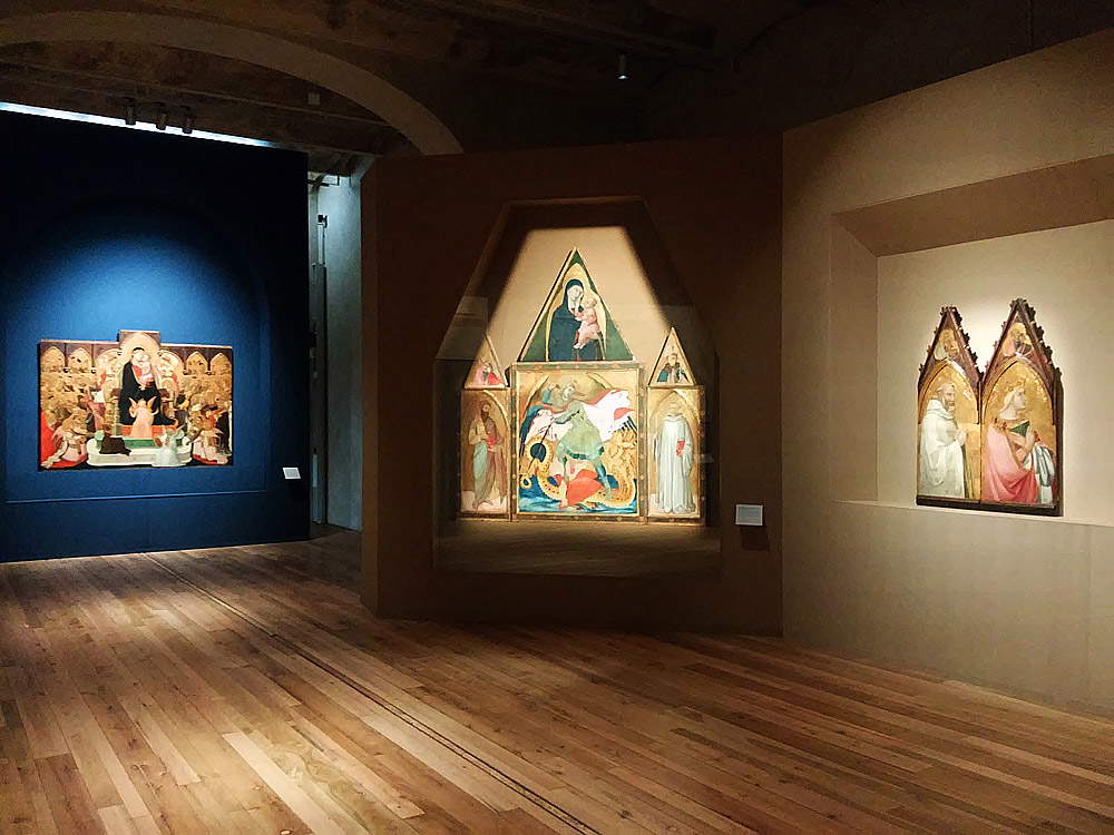 Una sala della mostra di Ambrogio Lorenzetti a Siena