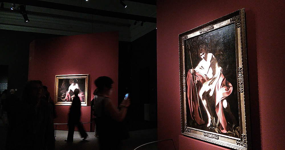 Sala alla mostra Dentro Caravaggio a Milano