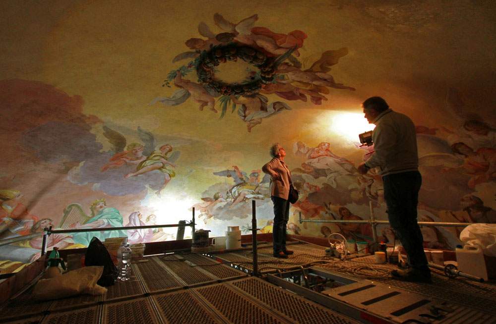 Les fresques du XVIIIe siècle sont visibles de près à Pistoia