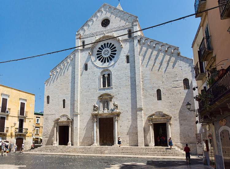 Bari, cathedral walls scarred