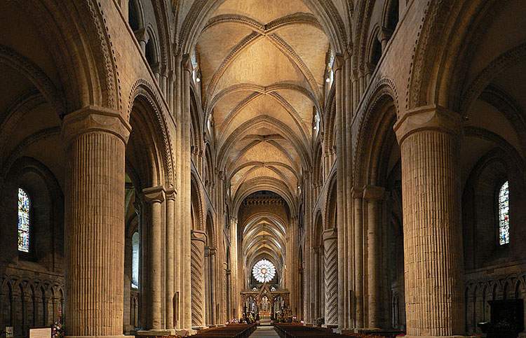 Angleterre : les grandes cathédrales menacées de fermeture
