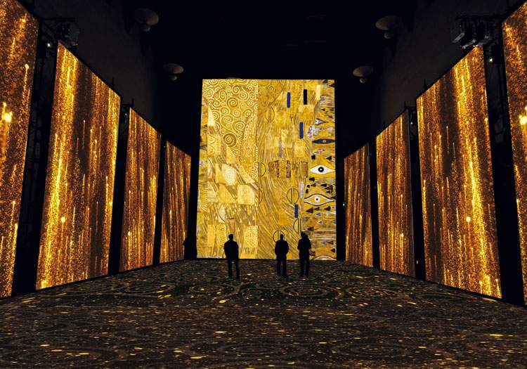 The Klimt Experience also comes to the Royal Palace of Caserta