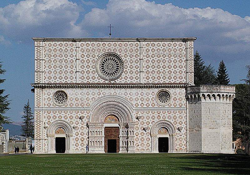 Réouverture de la basilique de Collemaggio à L'Aquila