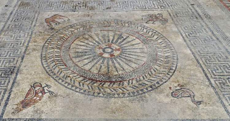 France: protests over the relocation of the great Roman mosaic