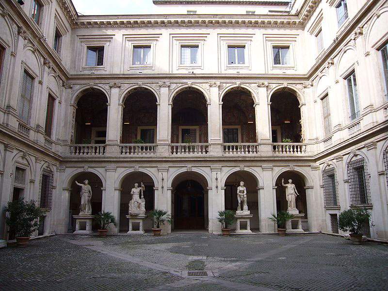 L'art ancien du Palazzo Altemps rencontre les œuvres de Fornasetti
