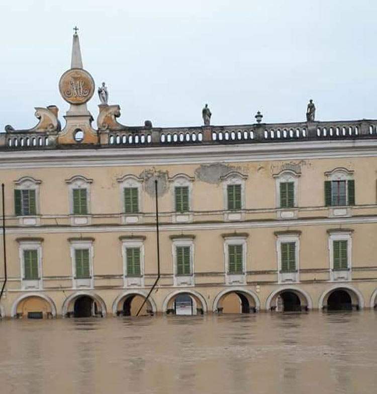 Mauvais temps, inondation de la Reggia di Colorno. Mise à jour dans les prochaines heures