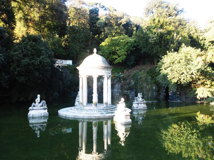 The most beautiful public park in Italy? It is that of Villa Durazzo Pallavicini