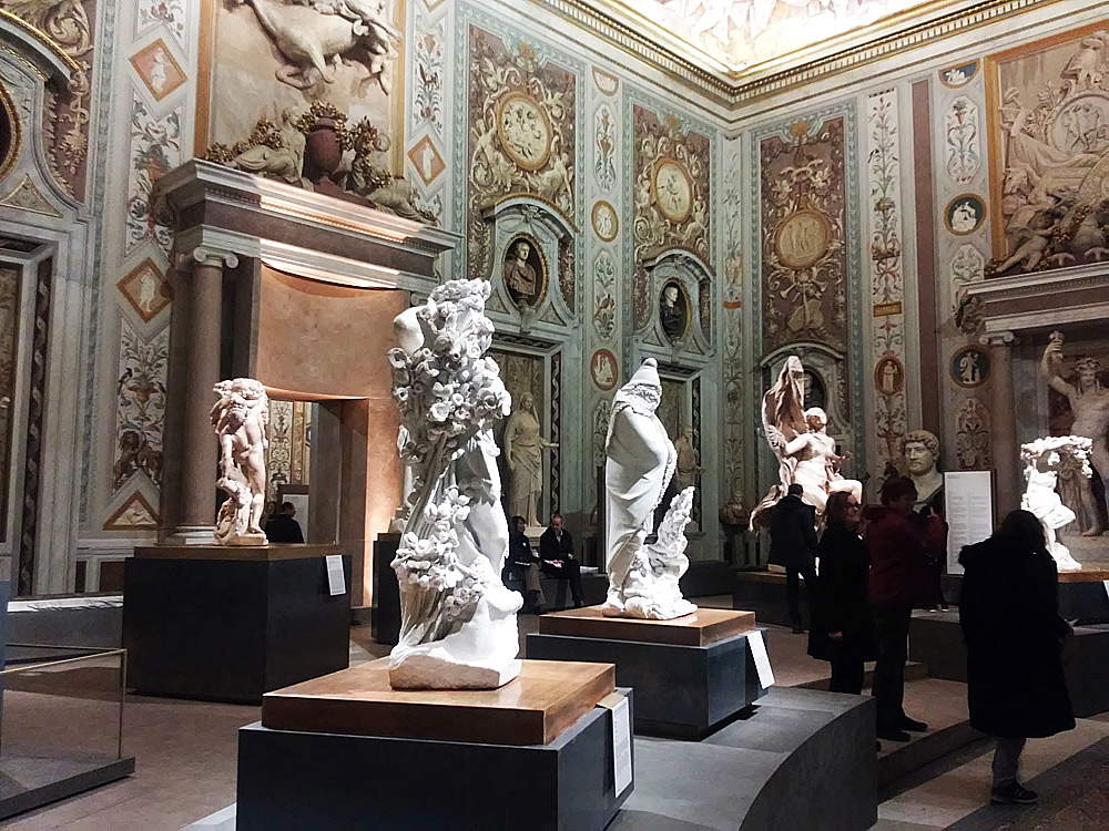 Prima sala della mostra Bernini alla Galleria Borghese