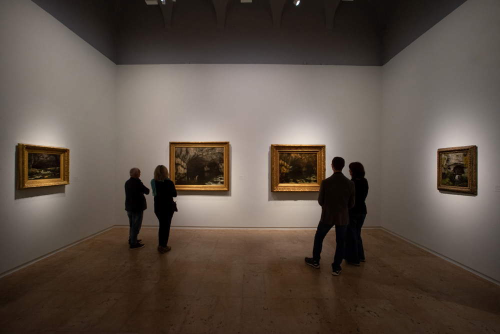 Una sala della mostra Courbet e la natura
