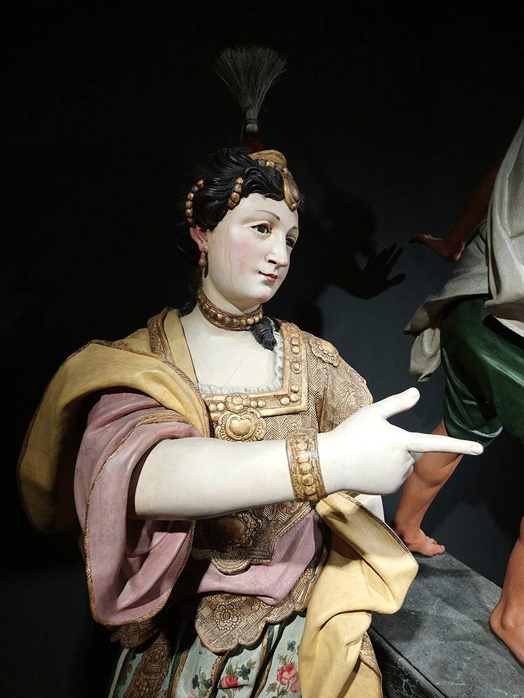 Immagini dalla mostra Maragliano 1664-1739. Lo spettacolo della scultura in legno a Genova