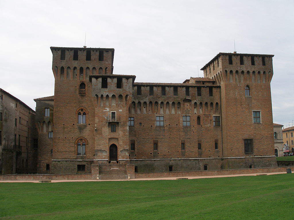 Realtà: Porta Imperiale (Sabbioneta) e Castello di San Giorgio (Mantova)
Realtà: Porta Imperiale (Sabbioneta) e Castello di San Giorgio (Mantova)