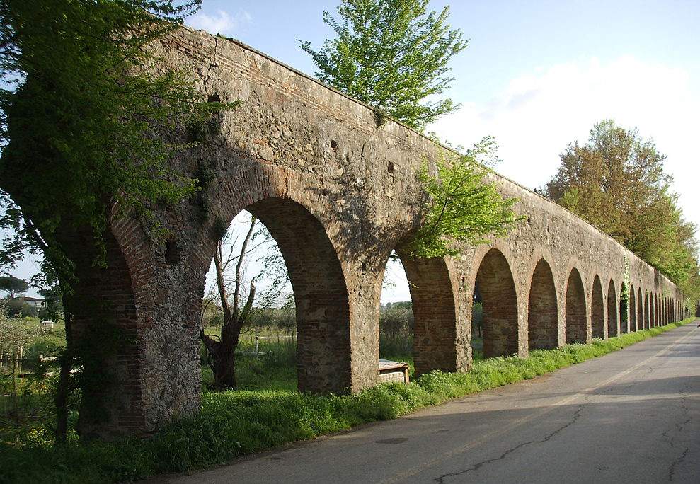 Pisa, mayor's program proposes demolishing three arches of the Medici Aqueduct to run the bypass road through it