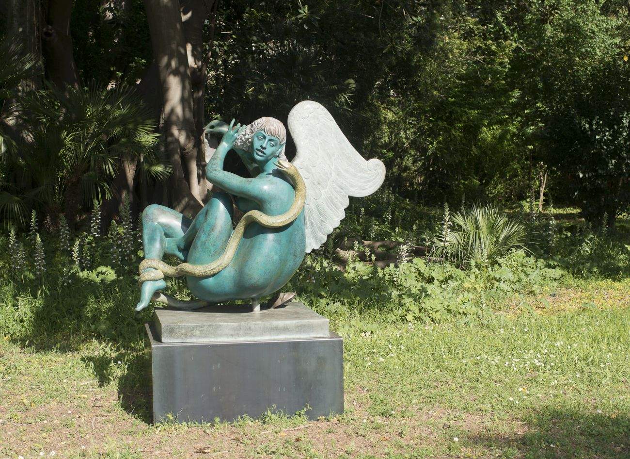 In Palermo, Alba Gonzales' sculptures in an exhibition at the Whitaker Foundation Park