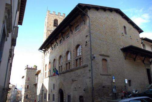 Arezzo, two State Archives employees die intoxicated at work. Minister orders internal inspection