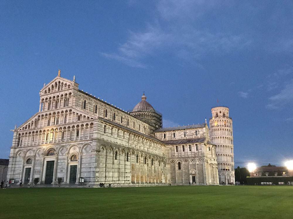 In Pisa the 8th International Conference of European Cathedrals.