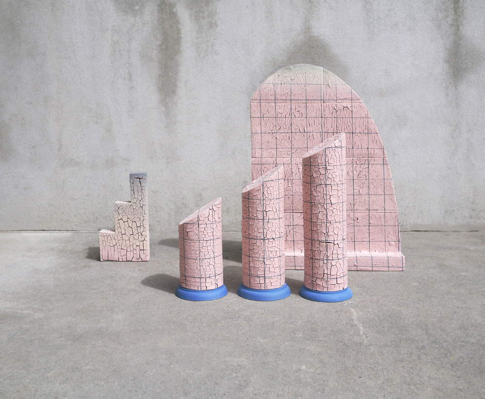 Irina Razumovskaya, Ruina (2018; porcelana, 100 x 100 x 60 cm)
