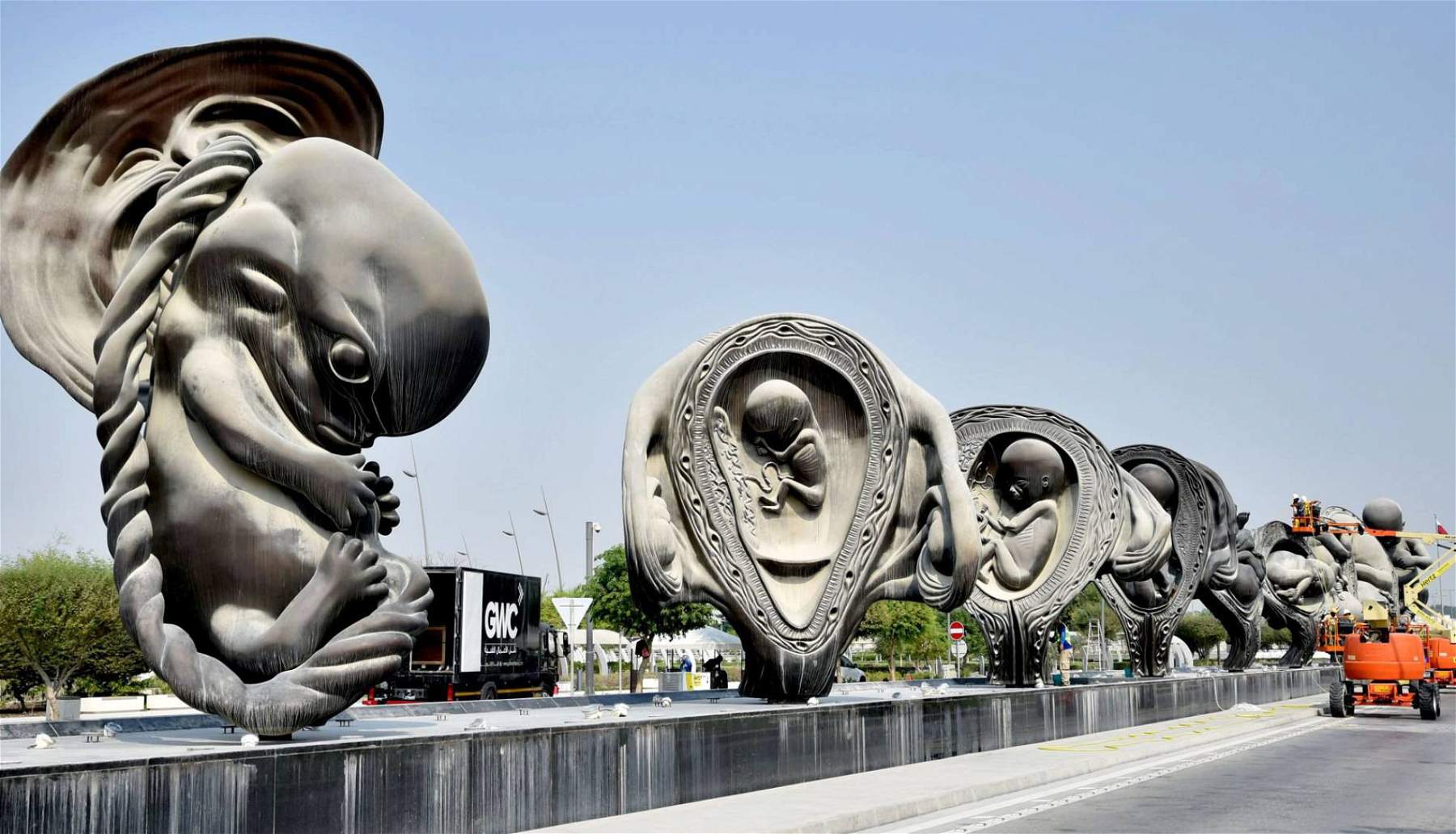 Qatar, here are Damien Hirst's giant fetuses representing the stages from conception to birth