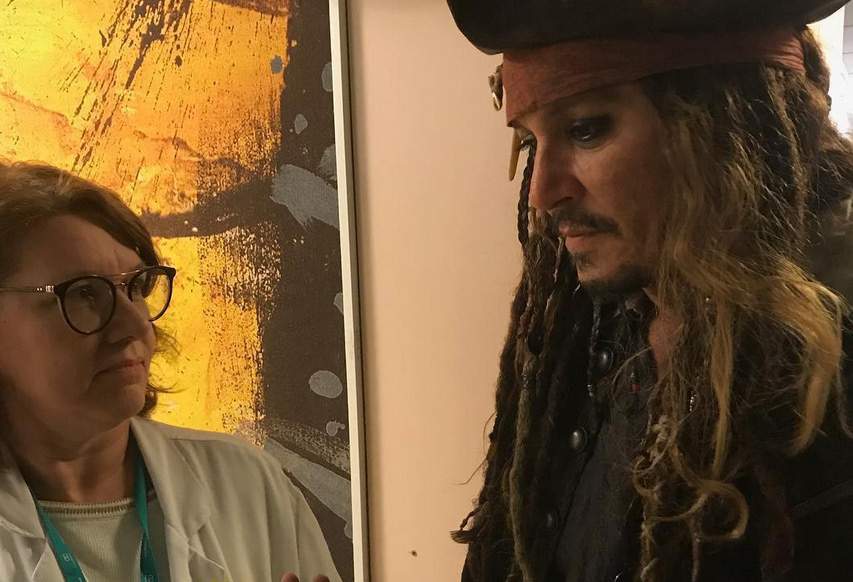 Paris, Johnny Depp disguises himself as Jack Sparrow and visits sick children in hospital