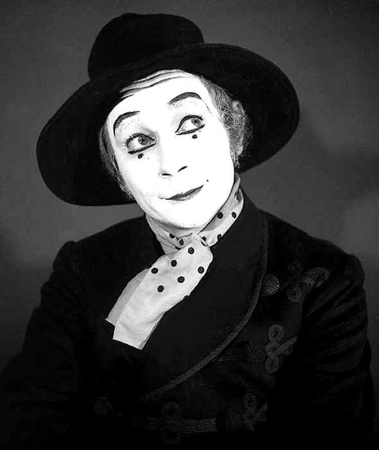 Farewell to Lindsay Kemp, great British choreographer, mime and dancer, friend of David Bowie