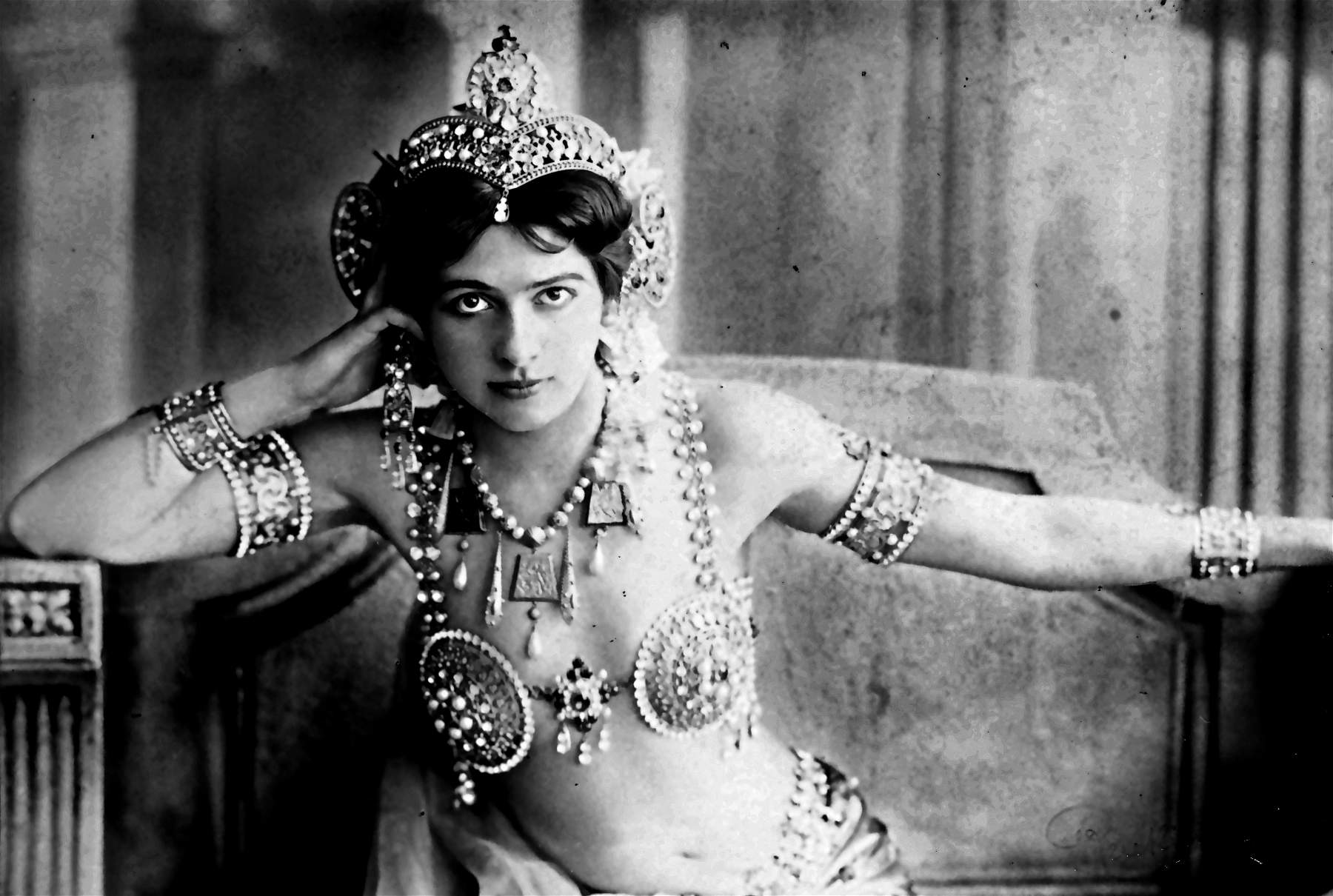 In Olanda c'è la più grande mostra di sempre su Mata Hari