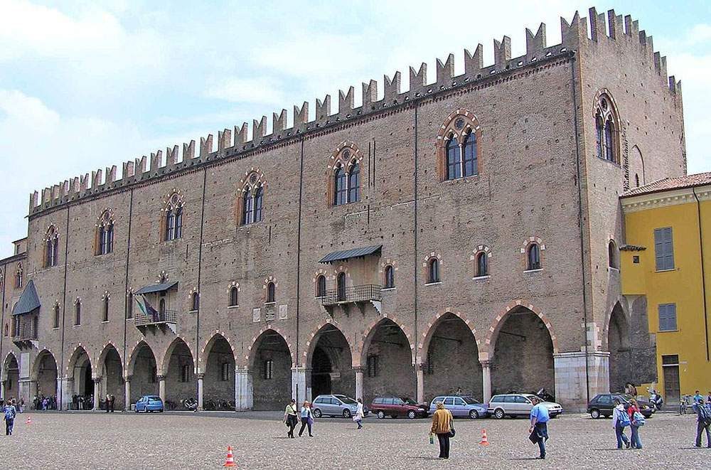 Mantua: lack of janitors and Ducal Palace remains closed