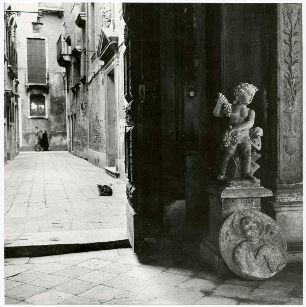 Four exhibitions in ForlÃ¬ with more than 400 shots to tell the story of Paolo Monti's photography