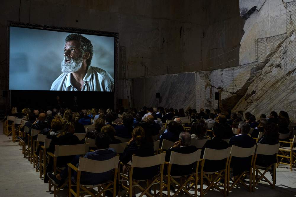 Dentro una cava a Carrara la prima del film “Michelangelo Infinito” (ecco le foto). Stasera su Sky Arte il backstage