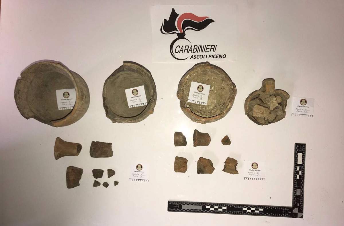 Les carabiniers découvrent des pièces archéologiques dans la maison d'un trafiquant