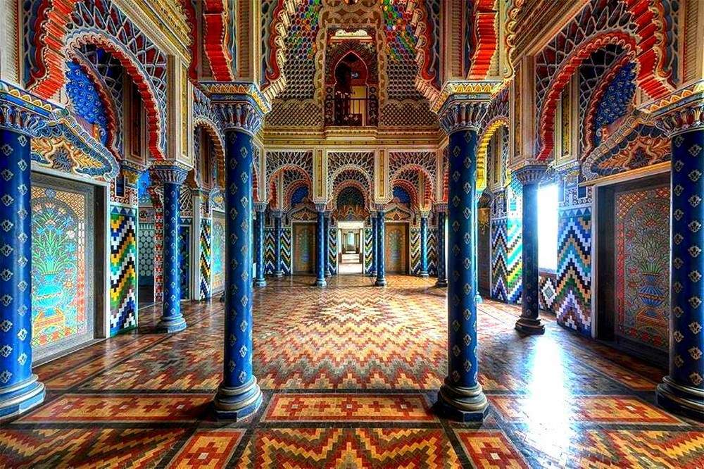 Sammezzano, enter the castle to take photos, four youths charged