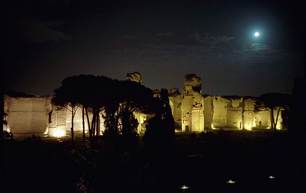Guided night tours scheduled at the Baths of Caracalla 