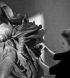 Bologna, in Santa Maria della Vita le foto di Beatrice Serpieri sulle grandi sculture, da Niccolò dell'Arca a Canova