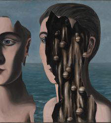 Pisa, kicks off the exhibition "From Magritte to Duchamp," dedicated to "Great Surrealism." The preview photos