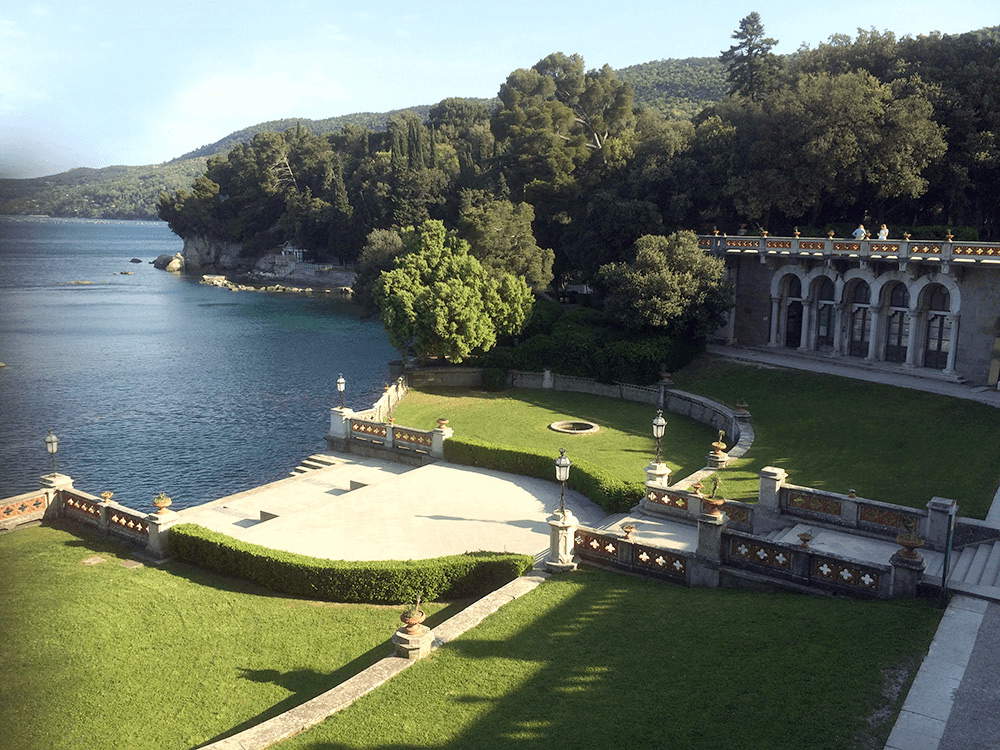 Triest, das Schloss von Miramare. Die faszinierende Geschichte eines Traums