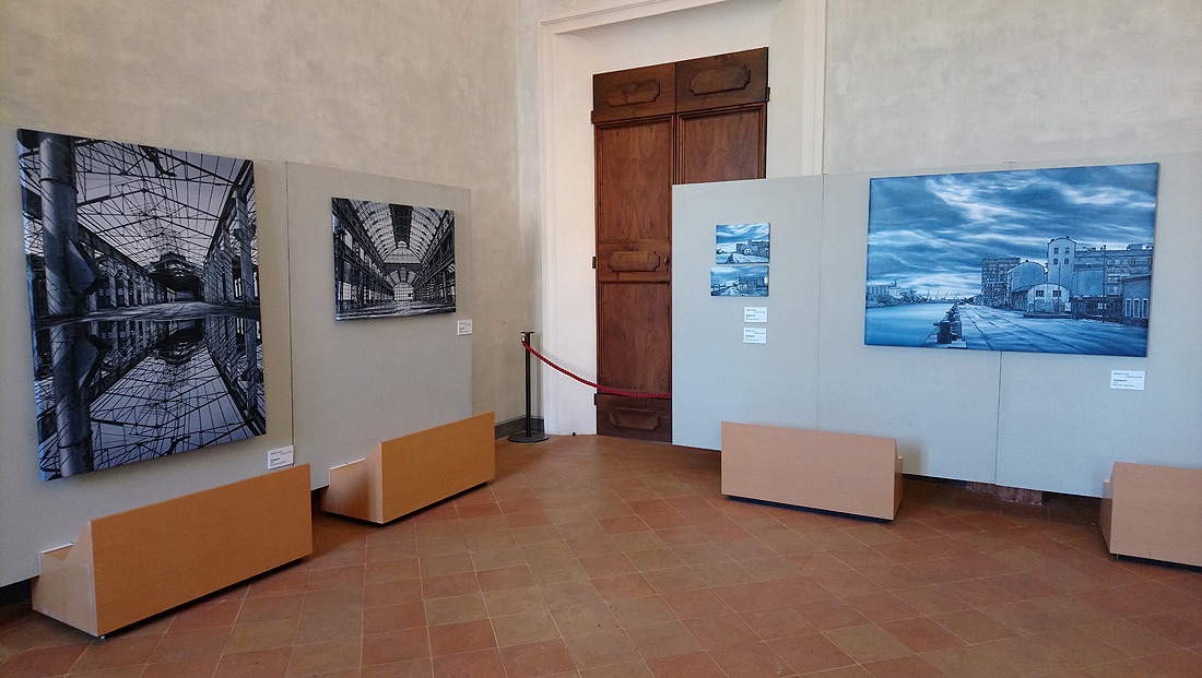 Immagini dalla mostra 'I luoghi ultimi' di Andrea Chiesi