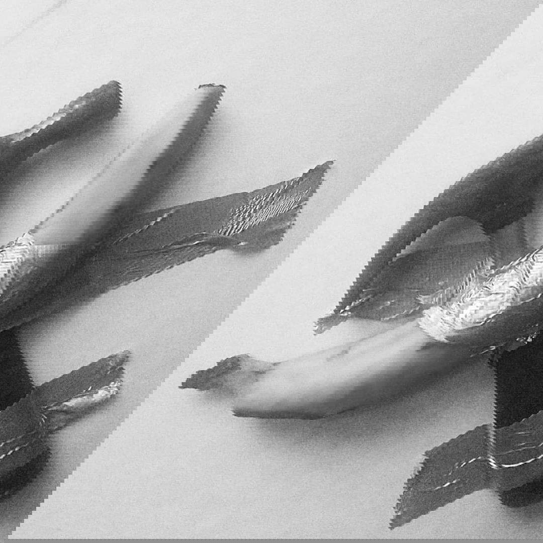 Banana e martello. Di: @daniache1