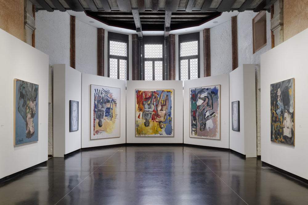 Georg Baselitz à la Gallerie dell'Accademia de Venise, première exposition d'un artiste vivant au musée vénitien.